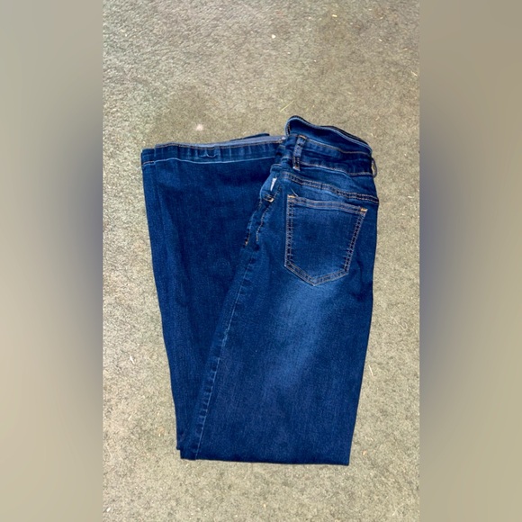 L & B - Picture 1 of 1